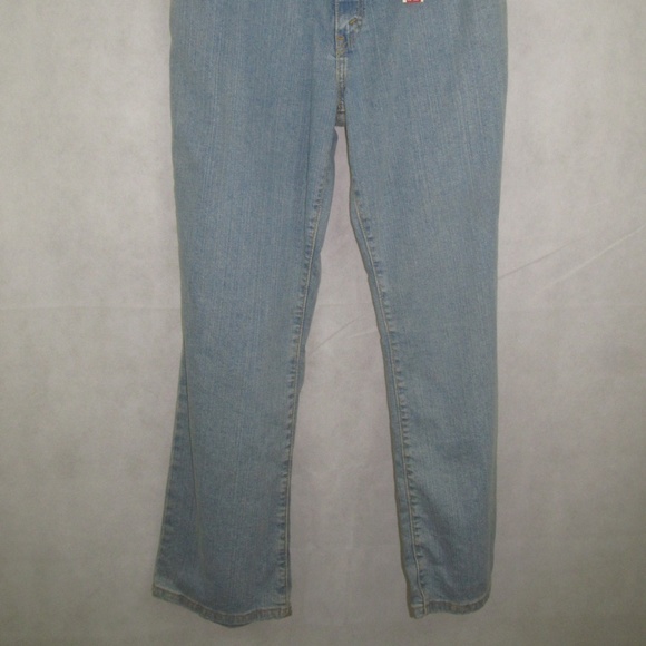 Levi Jeans Relaxed Fit Boot Cut Size 10P Stretch - Picture 4 of 4